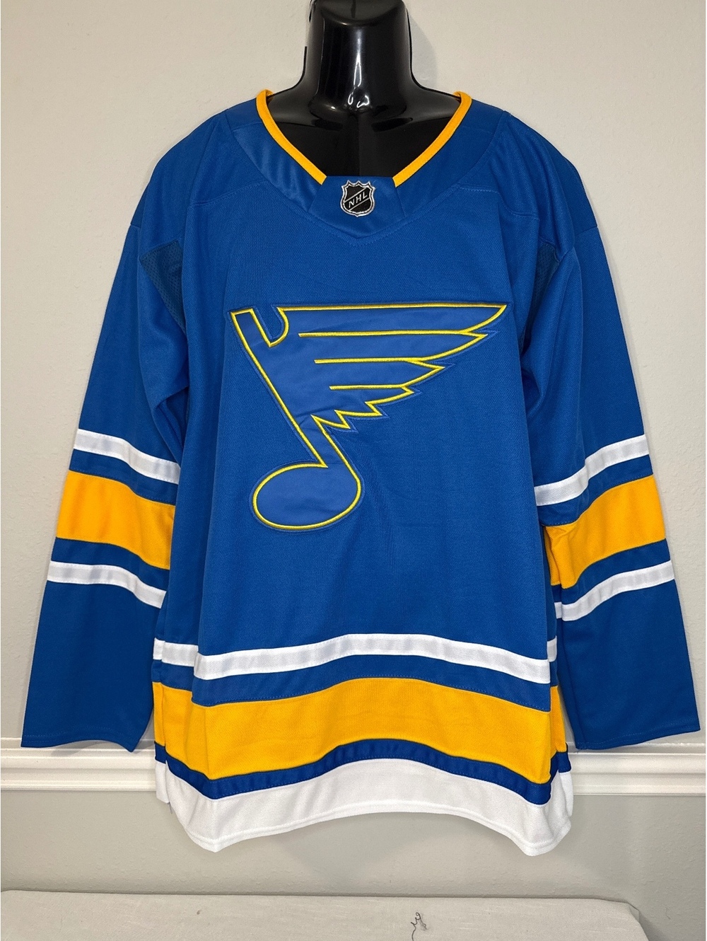 St. Louis Blues Jersey Size Men’s Large
